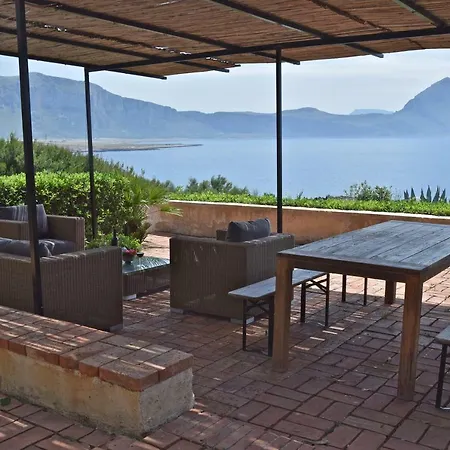 Tramonto Villa Macari